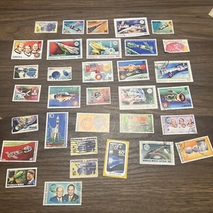 Lot Lot Of Space Stamps From Around The World Hard To Find Mongolia Liberia Ect. - Picture 1 of 6