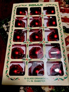 Vintage Stechpalme Glas Ornamente 1,75" ROT glänzende Kugeln Originalkarton mit 15 USA - Bild 1 von 7