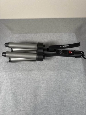 Revlon RV084 3 Barrel Deep Waves Jumbo Waver Iron - Image 1 of 4