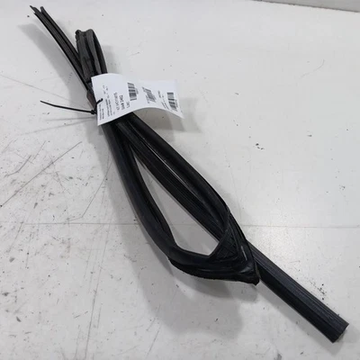 Honda CR-V Door Glass Window Seal Rubber Left Rear Back  2012 2013 2014 2 - Image 1 of 4