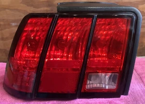 99-04 Ford Mustang LEFT SIDE Tail Light LH COMPLETE WIRING and SOCKETS OEM - Picture 1 of 5
