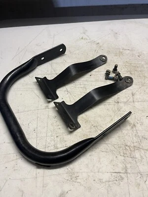 Barra de agarre trasera Polaris Phoenix 200 2012 OEM con soportes para guardabarros trasero Foto 1 de 4