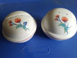 Noritake Versatone Salt and Pepper Shakers Japan - Picture 1 of 4