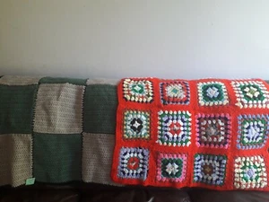 Lot Of 2 Afghan Crochet Knit Granny Square Stitch Baby Lap Blankets 29×29 28×28 - Bild 1 von 9