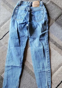 VINTAGE Levis Jeans Damen 3M blau Denim orangefarbenes Etikett hergestellt in den USA 90er 912 schmal zulaufend - Bild 1 von 6