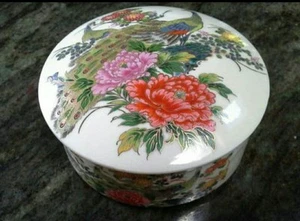 Vintage Porcelain Japanese Trinket Box - Andrea by Sadek Made in Japan - Picture 1 of 5