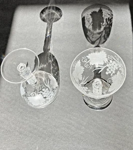 Vintage Set of 2 Etched Grapevine Optic Champagne Coupes Glasses 1950s - Picture 1 of 16