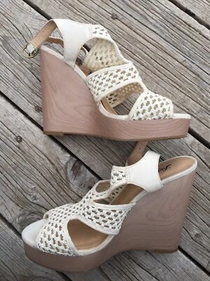Sandalias de plataforma Lucky Brand plataforma de ganchillo con cuña talla 8,5 para mujer tienen manchas Foto 1 de 4