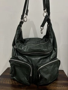 Auténtica mochila/bolso de hombro Marni de cuero verde $1450 - Imagen 1 de 14