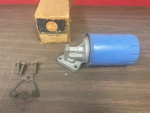 NOS GM AC TYPE PF-7 OIL FILTER WITH ADAPTOR 725 - Picture 1 of 6