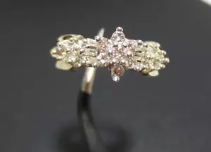 10K 2TONE LADIES DIAMOND CLUSTER RING .50 tcw SZ 5.25 4.09 grams (A18780-2) - Picture 1 of 11
