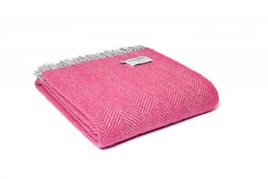 Herringbone Throw 100% Pure New Wool - Cerise Pink & Silver British Made Quality - Picture 1 of 1