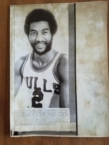 Norm Van Lier, Chicago Bulls, Vintage Press Clippings - 1972 AP Press Photo - Bild 1 von 1