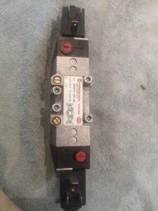 NORGREN pneumatic solenoid valve 5/3, SXE9673-160-00 - Picture 1 of 4