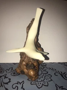 JOHN PERRY DRIFTWOOD SCULPTURE with WHITE SEAL/SEALION ~12”T X 7”L X 4”D (EUC) - Picture 1 of 12