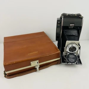 Vintage Polaroid Land Camera 110B With Case and Extras Wink Light Flashbulbs - Picture 1 of 24