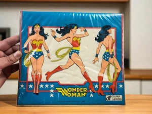 De colección SUPER PODERES JLA SUPER MUJER MARAVILLA Argentina Años 80 GARCIA LOPEZ - Imagen 1 de 3