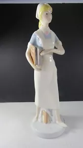 KRANKENSCHWESTER BONE CHINA FIGUR SIGNIERT JOAN MANHARET FINE PORCELIAN FIGURE - Bild 1 von 9