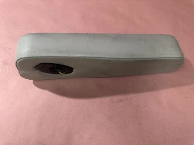 Reposabrazos asiento delantero izquierdo BMW E28 528e 535I E23 735I cuero beige fabricante de equipos originales 181 k millas Foto 1 de 4