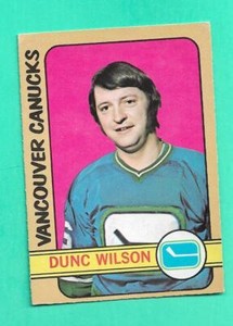 (1) DUNC WILSON 1972-73 O-PEE-CHEE # 18 CANUCKS GOALIE EX/EX+ CARD (F3050)  