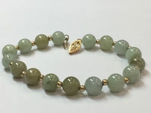 14k GOLD Jade Bracelet APX 16g 8mm Bead Gold Hook Clasp Estate Vintage Gem Stone - Picture 1 of 5