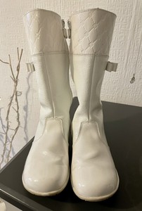 childrens white boots