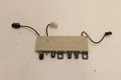 AMPLIFICADOR DE ANTENA BMW 5 serie (E39) 1999 65258378090 / 8378090 - Imagen 1 de 3