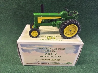 Tractor de uso general John Deere 530 1:16 Ertl 2007 Waterloo NUEVO Foto 1 de 4