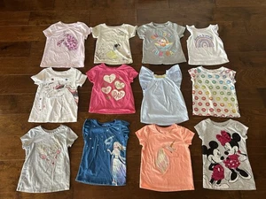 Lotes/paquete de 12 camisetas para niños pequeños/niñas pequeñas. Talla 4 a 5T - Imagen 1 de 7