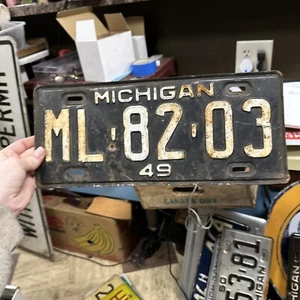 1949 Michigan License Plate ML-82-03 - Picture 1 of 23