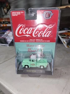 2019 M2 MACCHINE COCA COLA 1956 FORD F100 PICK UP TRUCK NUOVO Scala 1:64 Limited E - Foto 1 di 2