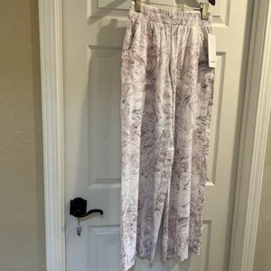 Nuevo con etiquetas Pantalón Lululemon Swift MR Pierna Ancha Gossamer Floral Vita Rosa Multi Talla: 6 - Imagen 1 de 6