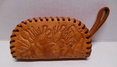 De colección MCM RETRO Hecho a Mano Años 60 Cuero Marrón Tooled Bolos Prendedores y Bola Monedero Foto 1 de 4