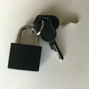 Schwarz Mini Schwerlast Tor LKW Koffer Reise Gepäck Schlüssel Schloss Vorhängeschloss - Bild 1 von 1