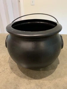 Blinky Black Cauldron Bucket USA Made Halloween Blow Mold 8x8x7 - Picture 1 of 3