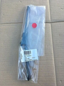 Skoda Rear Wiper Blade - 5J6955425A **Genuine New Sealed VW Group OEM Part** - Picture 1 of 8