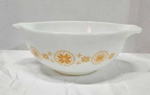 Pyrex Cinderella orange town & country 2 1/2 qt. Mixing Bowl #443 - Picture 1 of 11