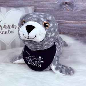 Plüsch Seehund gestickte Augen grau mit Tuch MOIN 45cm Kuscheltier Robbe maritim - Bild 1 von 2