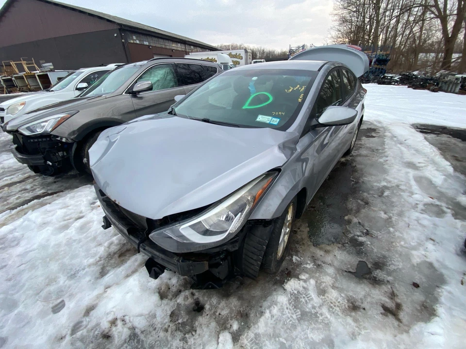 Used Alternator fits: 2015 Hyundai Elantra Sdn ID 373002E700 Grade A - Изображение 1 из 4