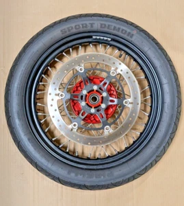 MOTO GUZZI - 2011-12 V7 Racer: Front Wheel With Disc & Tire #898167 - Picture 1 of 7