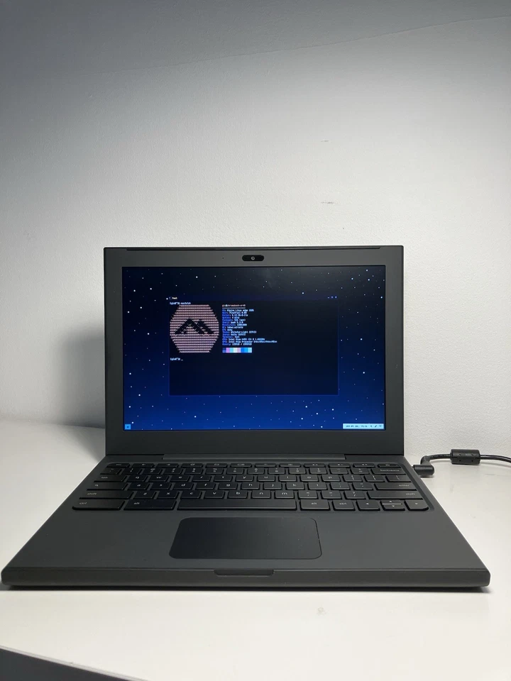 Google Chromebook Cr48 Prototype RARE NO BATTERY 2gb 250gb evo 860 - Immagine 1 di 2