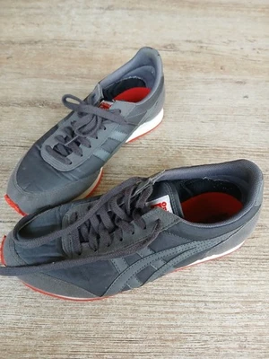 Onitsuka Tiger Gr.37 , grau mit roter Sole - Bild 1 von 4