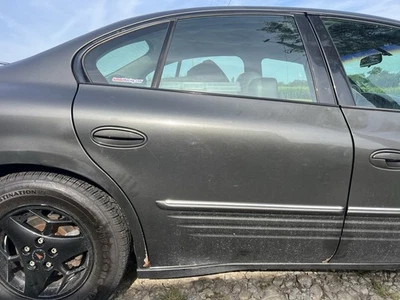 Pontiac Bonneville PUERTA Pasajero Trasero Derecha Potencia 00-05 Código Pintura 900J Granito M Foto 1 de 4