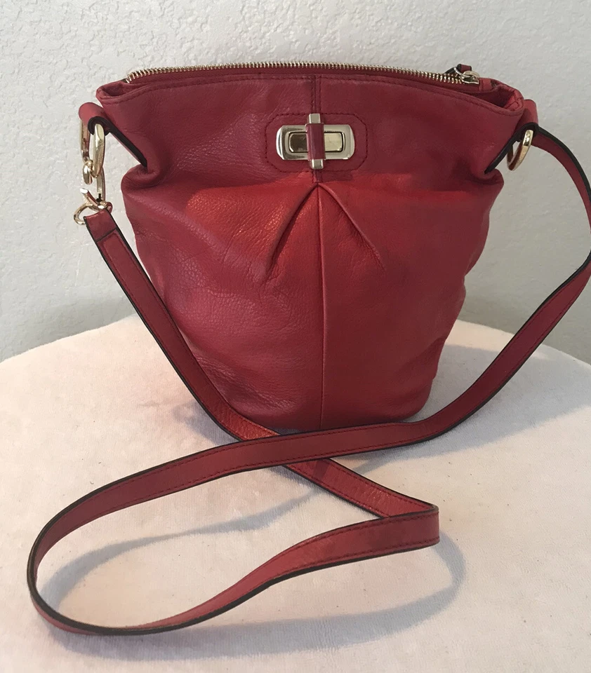 B Makowsky Soft Pebbled Glove Leather Turnlock Crossbody Red Handbag Medium - Image 1 of 4