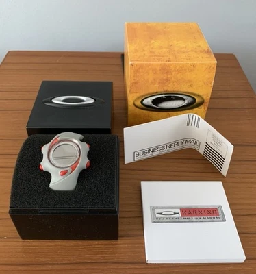 Nuevo Reloj Digital OAKLEY D3 10-118 Gris/Rojo Deportivo NOS D2 Foto 1 de 4