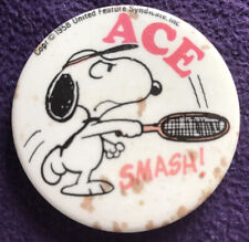 Vintage 1970s METAL BADGE - Peanuts SNOOPY “ACE” Tennis Player 55mm Diameter