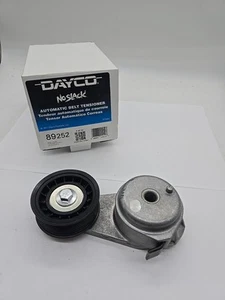 Conjunto de tensor de correa de transmisión accesorio Dayco 89252 - Imagen 1 de 3