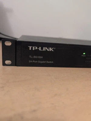 TP-Link TL-SG1024 24-Port Gigabit Switch - Image 1 of 4