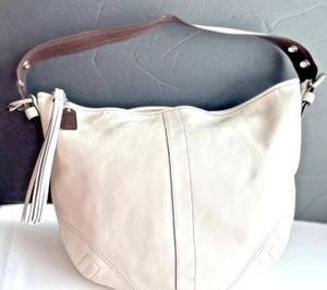Coach Soho Leather Large Hobo Shoulder Handbag Purse Vintage 8A03 White Tassel - Picture 1 of 7