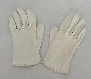 Vintage 1960s Childrens White Cotton Dressy Gloves • See Description - Picture 1 of 4